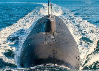 Alarmohet NATO, Putin nxjerr nga baza “përbindëshin” nënujor