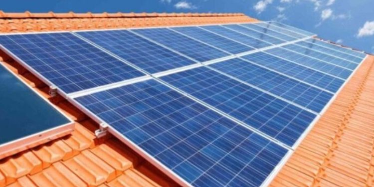 Hyn në fuqi udhëzimi, qeveria jep 70% të parave nëse blini panel diellor