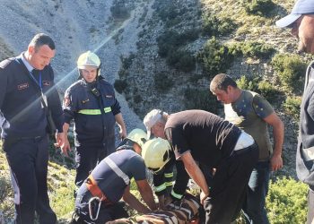 I riu amerikan rrëzohet në Tepelenë, transportohet në spital me plagë të shumta
