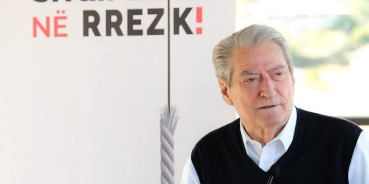 Berisha: Kur të vij në pushtet do rikthejmë institucionet në Gjirokastër