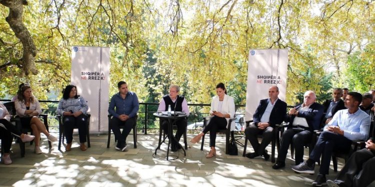 Berisha në Libohovë: Zgjohuni, duhet të shpëtojmë nga ky regjim