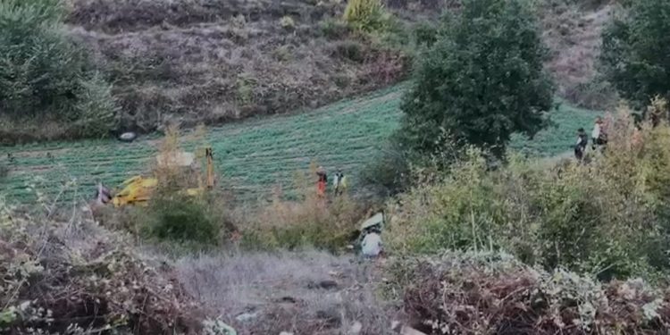 Aksident tragjik në Mallakastër, ndërron jetë punonjësi i “Albpetrol” (VIDEO)