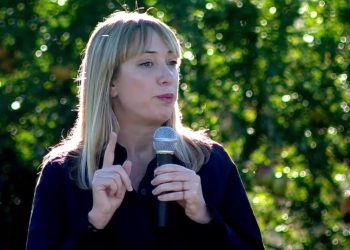 Ministrja e Bujqësisë në Dropull: Ata që thonë se blegtoria po falimenton, nuk dinë çfarë flasin. Të dashur fermerë, ne i marrim shumë seriozisht shqetësimet që ju ngrini