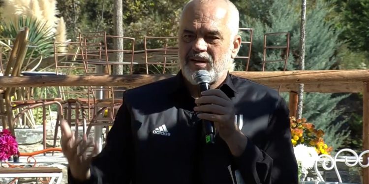 Rama: Mua më thonë, o idiot nuk bëhet ky vend. Punë e madhe, ka shumë e shumë të tjerë që të thonë puna e mbarë