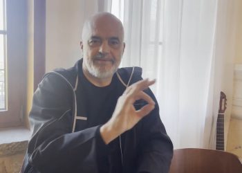 “Kishim dëshirë të provonit trahananë e nikoqireve gjirokastrite”, Rama refuzon: Atë e di unë, por unë ha pak unë, ha shumë pak (VIDEO)