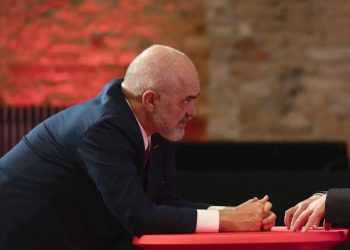 Rama: Mediat e kanë ekzagjeruar pak, Shqipëria nuk mund të konkurrojë Italinë në turizëm