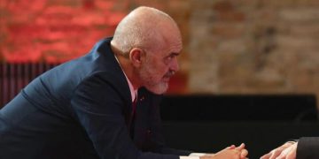 Rama: Mediat e kanë ekzagjeruar pak, Shqipëria nuk mund të konkurrojë Italinë në turizëm