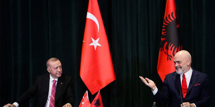 Gazeta greke: Tango ballkanike Rama-Erdogan