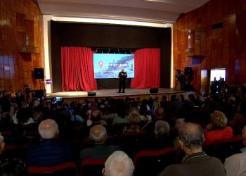 Rama në Gjirokastër: Do të rikonstruktojmë Pallatin e Sportit (VIDEO)