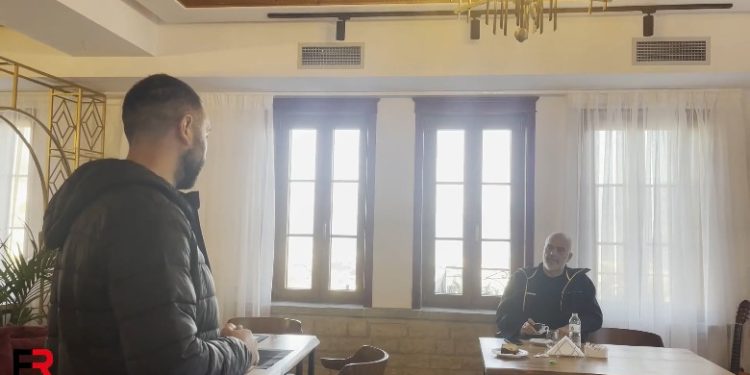 “Sa merr ajo vajza?”, pronari hotelit në Gjirokastër bisedon me Kryeministrin: 350 mijë lekë në dorë… (VIDEO)