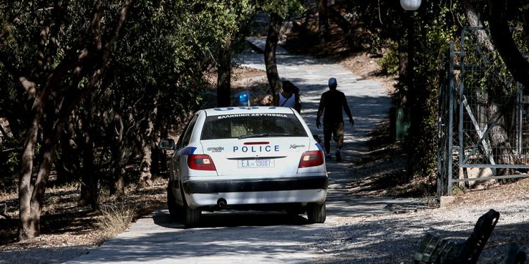 Zhduket shqiptari në Greqi, shkoi të takonte ish gruan (Emri)