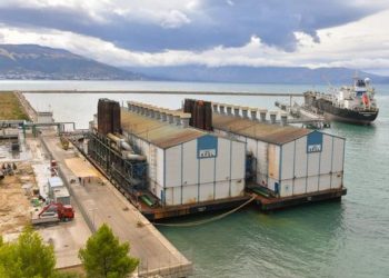 Termocentralet lundruese hedhin spirancat në Gjirin e Vlorës, DW: A do të jetë dëmi mjedisor i pakthyeshëm?