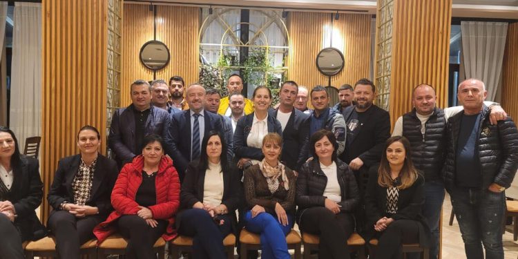 Kumbaro “zhvendos” në Libohovë kupolën e socialistëve të qarkut Gjirokastër