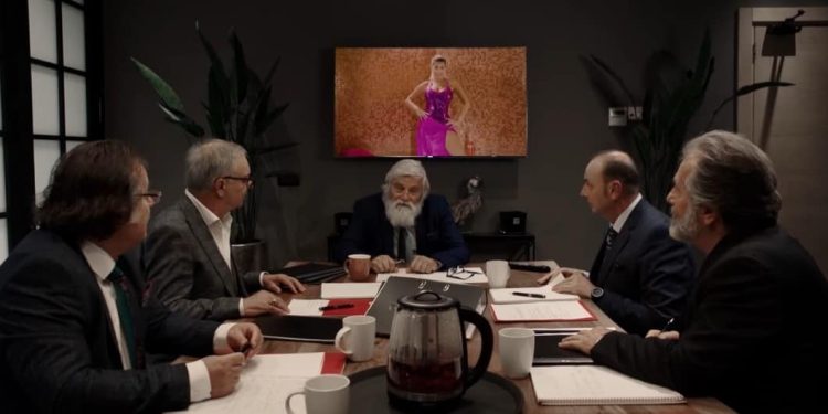 Revoltohet gazetari: Viktor Zhusti, një figurant i Luana Vjollcës, pastaj thoni, pse e shembi Ai Teatrin