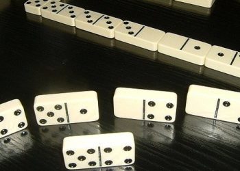 “Çmenduri” shqiptare, 47-vjeçarit i ngulet thika në gjoks se bënte zhurmë nga loja me domino