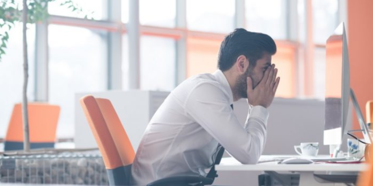 Sondazhi/ Ja përse të rinjtë shqiptarë nuk punojnë në vendin e tyre