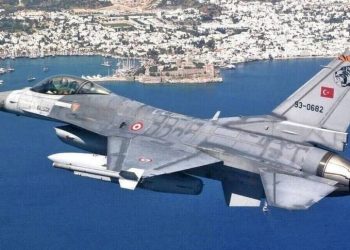 Avionët turq shfaqen mbi ishujt grekë, alarm në Athinë