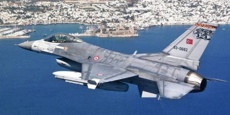 Avionët turq shfaqen mbi ishujt grekë, alarm në Athinë