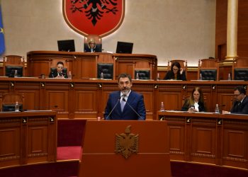 Çuçi: 15% rritje pagash për Policinë e Shtetit, 547 mln lekë investime në teknologji dhe mbrojtjen kibernetike