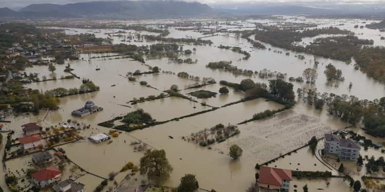 Shqipëria e veriut nën ujë, 4356 ha tokë nën ujë, 318 banorë të evakuuar