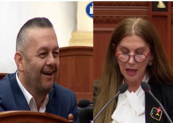 “6.4 mln turistë në Shqipëri”, Kumbaro fton në Gjirokastër deputetin e PD: Eja se ty do të të gjejmë hotel me mik