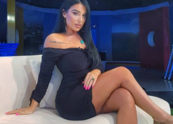 Gazetarja shqiptare: Babai më vdiq në duar kur isha vetëm 15 vjeç, nuk i besoj jetës. Ajo është e padrejtë