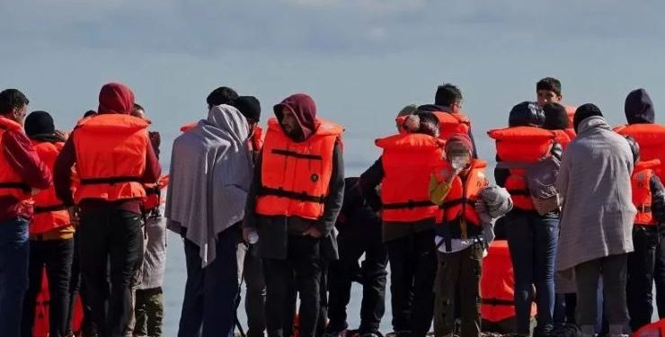 BBC: Shqiptarët ikin nga korrupsioni dhe cilësia e keqe e jetës