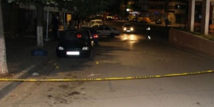 Shpërthim i fuqishëm me tritol në banesën e tregtarit të fruta-perimeve (Emri)