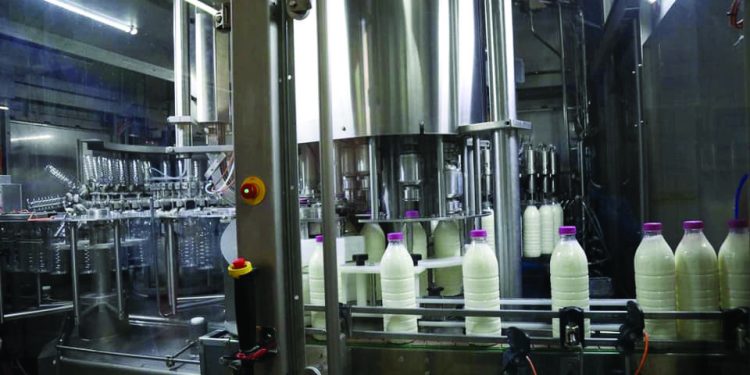 Shqipëria, vendi më bujqësor i Europës, ka prodhimin më të ulët të qumështit për frymë