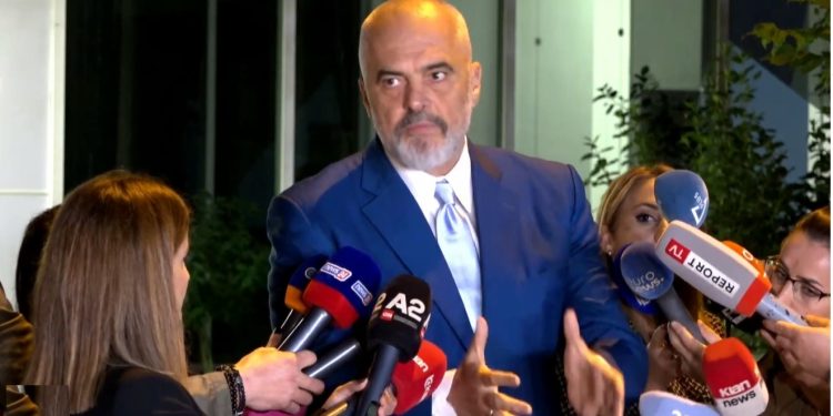 Rama shpërthen sërish ndaj opozitës: Janë llum dhe bedelë