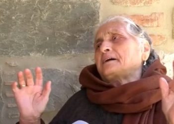 “Kisha 5 nipër i rrita, kur i kujoj më vjen për të qarë”, fjalët prekëse të gjyshes nga Gjirokastra, emigracioni zbraz fshatrat