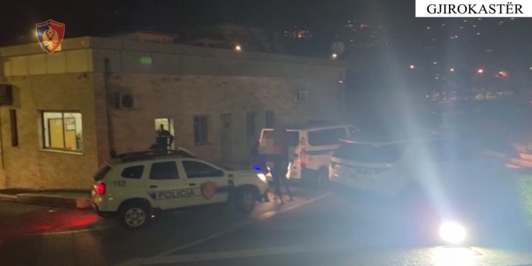 Arrestohet i riu në Gjirokastër, u kap me klandestinë në Dropull