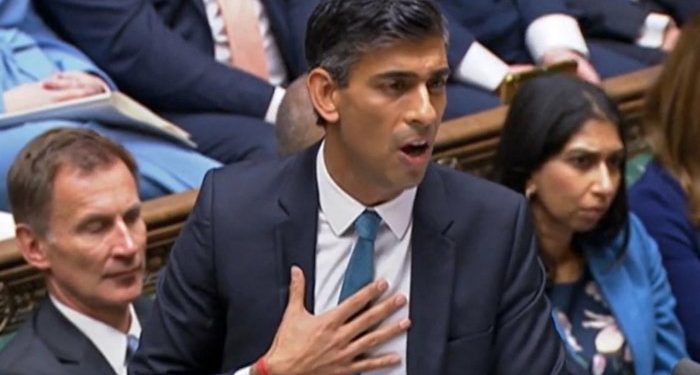 Kryeministri britanik njofton kthimin e shqiptarëve: S’ka më dhoma hoteli për azilkërkuesit