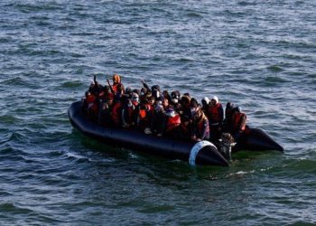 Shqiptarët me gomone, kryeministri britanik telefonatë me Ramën, zbardhet propozimi