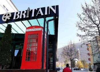 ‘Londra e Vogël’ e Shqipërisë që jeton me paratë e emigrantëve, Drita vajton djalin, Ani: Udhëtimi ishte skëterrë, në djall lekët që humba!