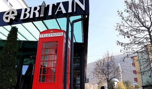 ‘Londra e Vogël’ e Shqipërisë që jeton me paratë e emigrantëve, Drita vajton djalin, Ani: Udhëtimi ishte skëterrë, në djall lekët që humba!