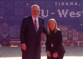 Kryeministrja italiane në Tiranë: Shqipëria mund të mbështetet tek Italia