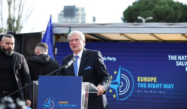 Berisha kërkon lirimin e atij që e goditi me grusht: Fatkeqi ka shitur veten, autori i vertetë është Edi Rama