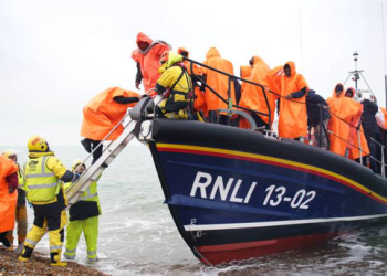 Shefi i policisë në Manchester: Shqiptarët po përdoren si “mish për top”, paguhen 10-20£ në ditë. Bandat rekrutojnë fëmijët për drogë