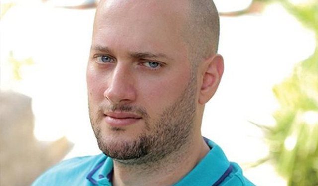 Florian Binaj: Unë jam krenar për artistë si Bujar Asqeriu, jo për ata që u shitën tek Edi Rama. Ju mund të jeni artistë të mëdhenj, por jeni njerëz të vegjël