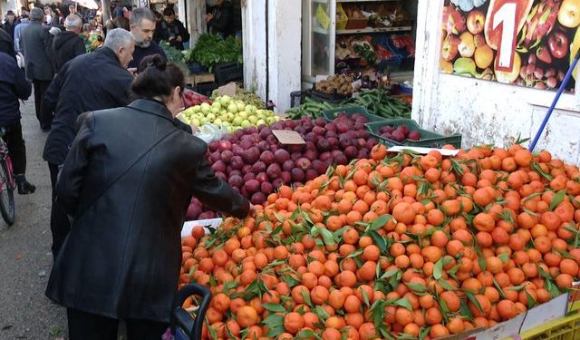 Çmimet në qiell, më pak blerës nëpër tregje (VIDEO)