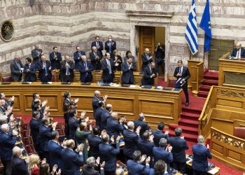 Greqia takson oligarkët e naftës: 10% e ushqimeve për 6 muaj do të mbulohen nga qeveria (VIDEO)