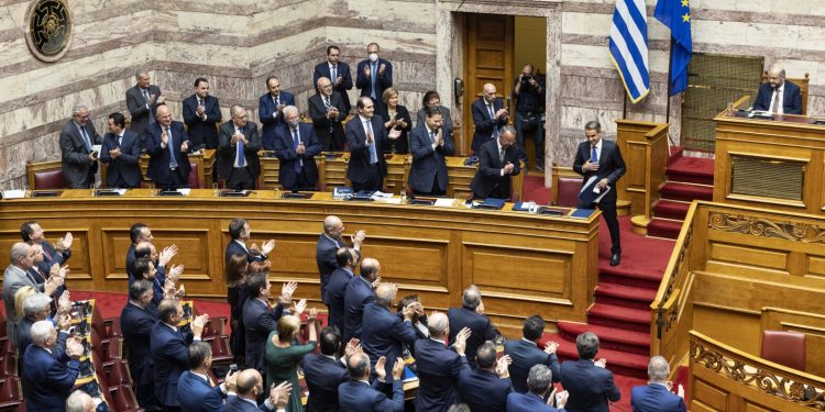 Greqia takson oligarkët e naftës: 10% e ushqimeve për 6 muaj do të mbulohen nga qeveria (VIDEO)