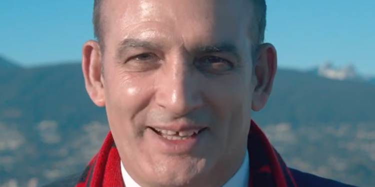 Kthehet nga Kanadaja për kryetar bashkie në Tepelenë, njihuni me rivalin e Tërmet Peçit (VIDEO)