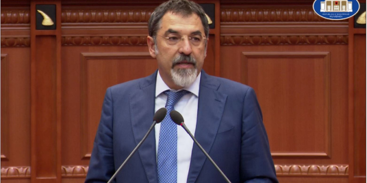 Nga kriteret e pranimit te kompetencat, Çuçi shpjegon në Kuvend ligjin e ri të Policisë Bashkiake