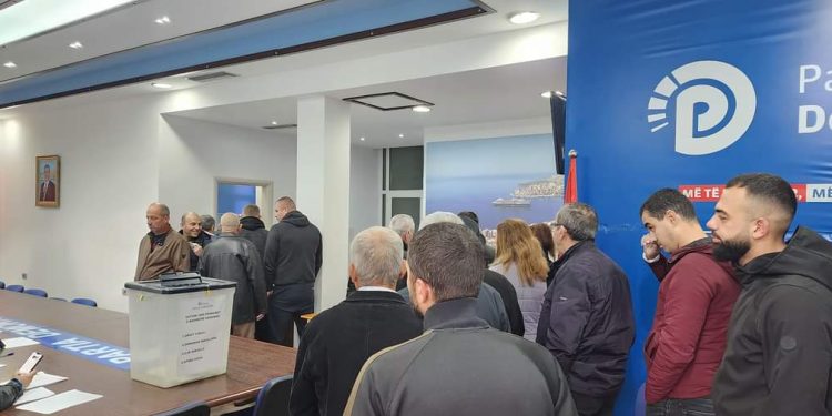 Primaret në PD, sot votimi në 56 bashki