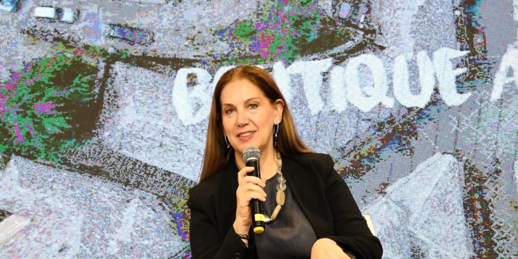 Prezantohet platforma eTransport për lëvizjen ndërqytetase, Kumbaro: Një mundësi e re informacioni për Shqipërinë Turistike