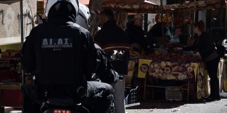 Grabiste gratë e moshuara kur dilnin nga kisha, arrestohet ‘skifteri’ shqiptar në Selanik