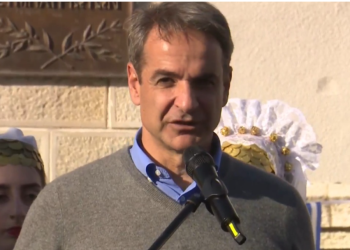 Mitsotakis në Dropull, kujton me nostalgji vizitën e babait të tij 31 vite më parë: Minoritetet grek urë lidhëse mes 2 vendeve (VIDEO)