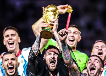 Shkurorëzohet Franca, Argjentina kampione e botës